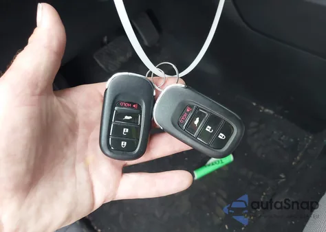 2023 Honda Pilot Awd Lx z USA, uszkodzony, nr VIN 5FNYG1H27PB027279